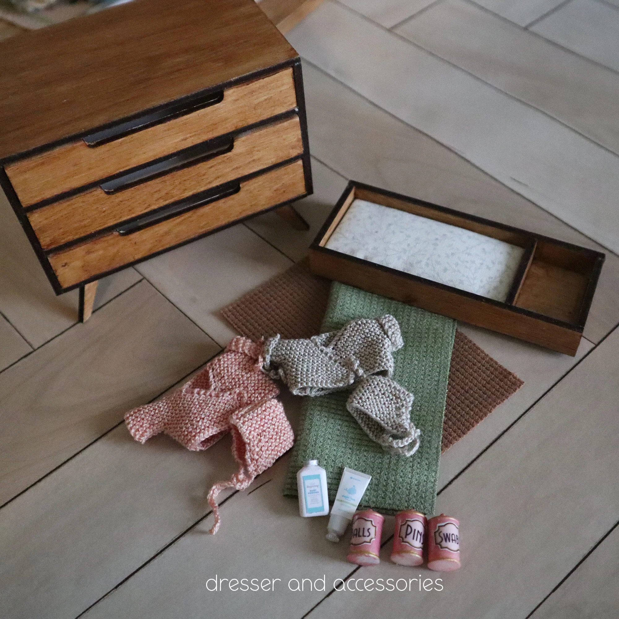 1:12 Woodland Themed Nursery Diorama with Furniture & Accessories - Image 4