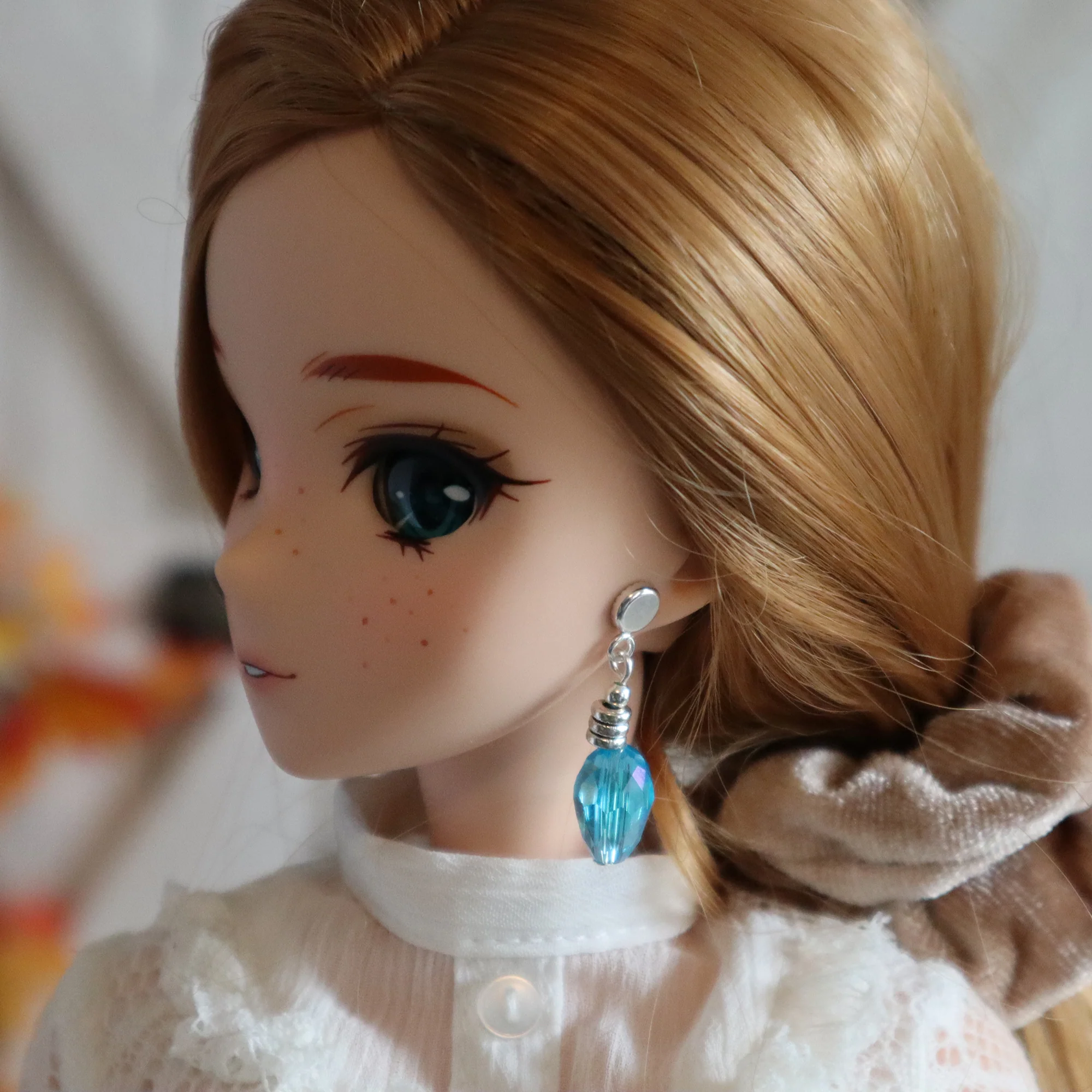 Holiday Lights (4 Color Choices) No-Hole Earrings for BJD - Image 2