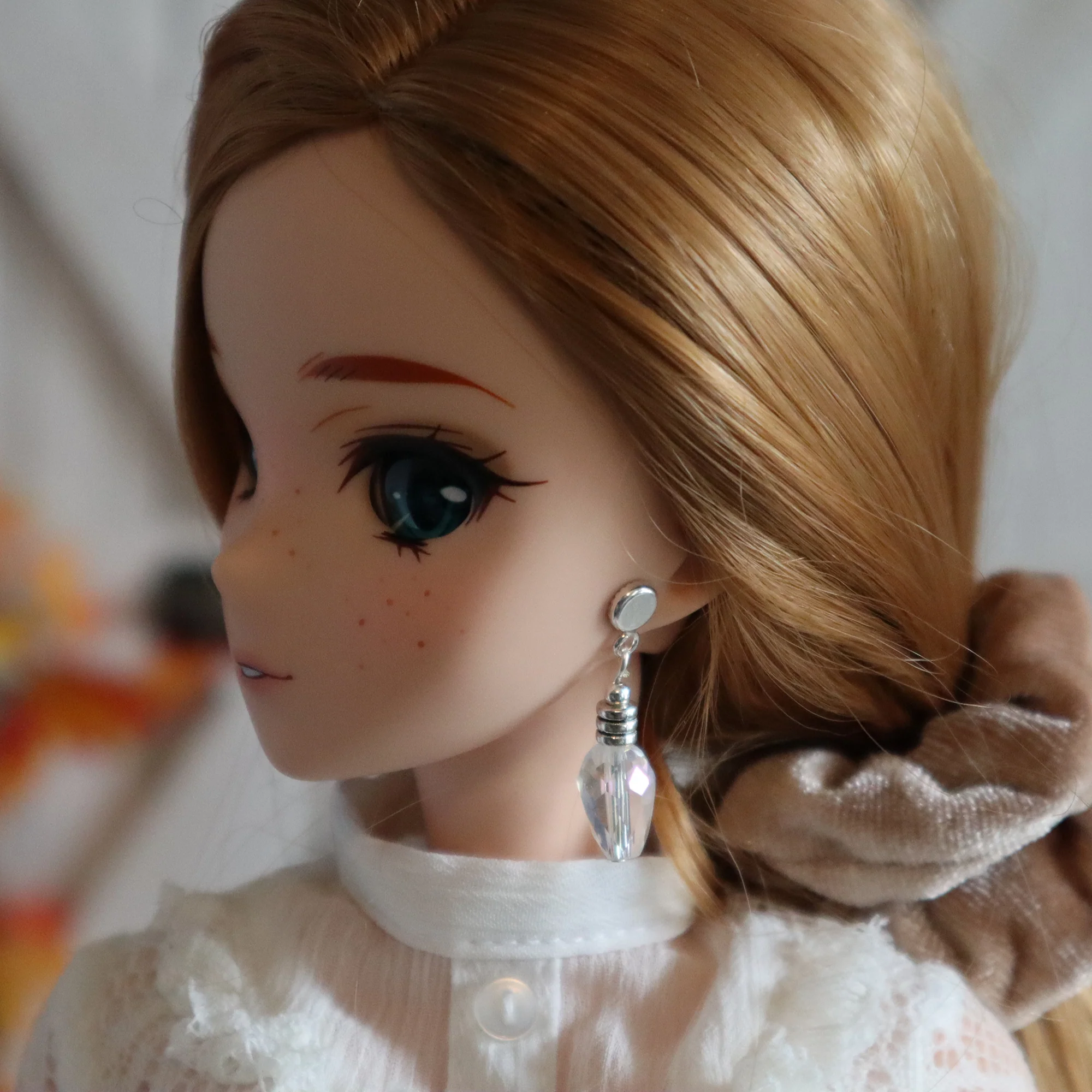 Holiday Lights (4 Color Choices) No-Hole Earrings for BJD - Image 3
