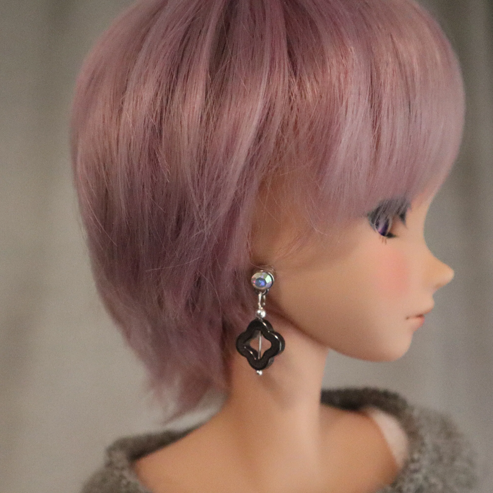 Open Hematite Clover No-Hole Earrings for Vinyl